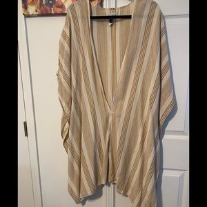 Duster. One Size/Plus. New w/out tag